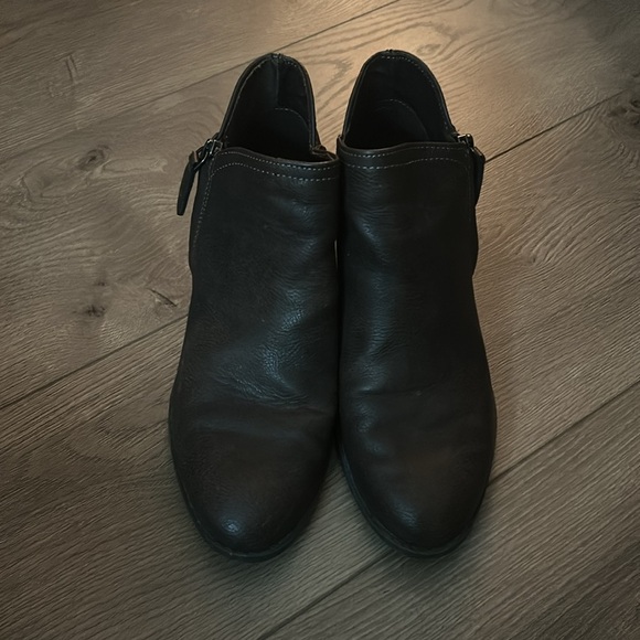 Brown ankle boots - Picture 2 of 3